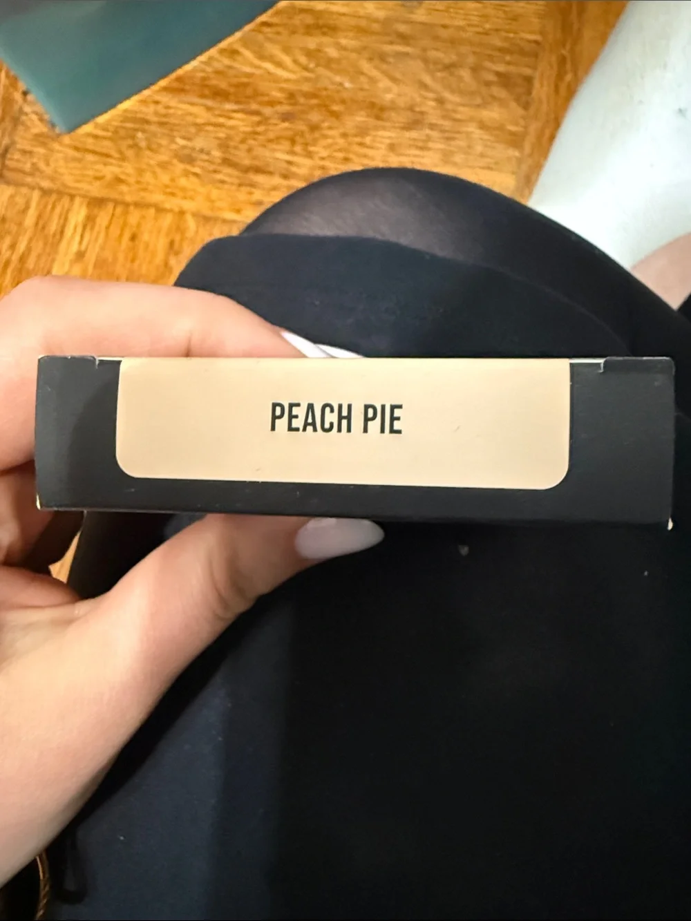 Huda Beauty Easy Bake and Snatch Pressed Brightening & Setting Powder - Peach pi